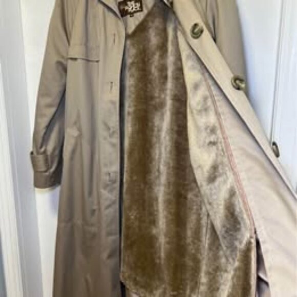 Vintage Early 80’s Sears The Fashion Place Taupe Trench Coat.  12 - Picture 5 of 10